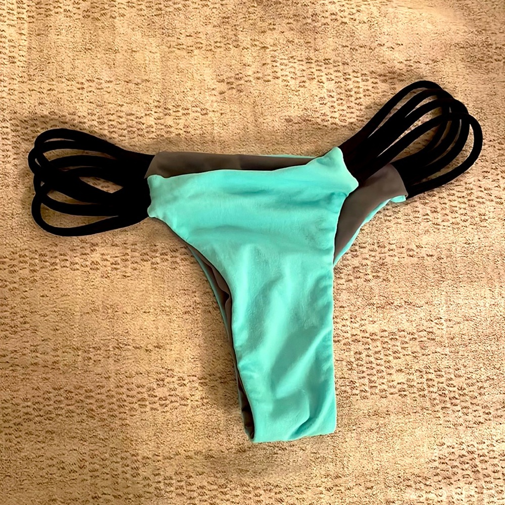 Bikini bottom